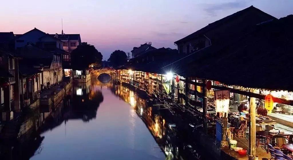 拥堵的停车场